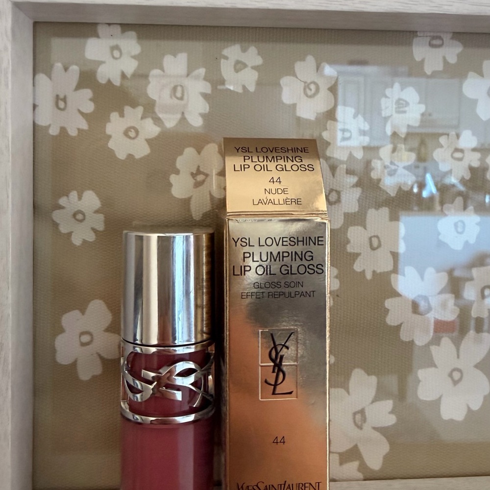 Yves Saint Laurent Loveshine Lip Oil Gloss - 44